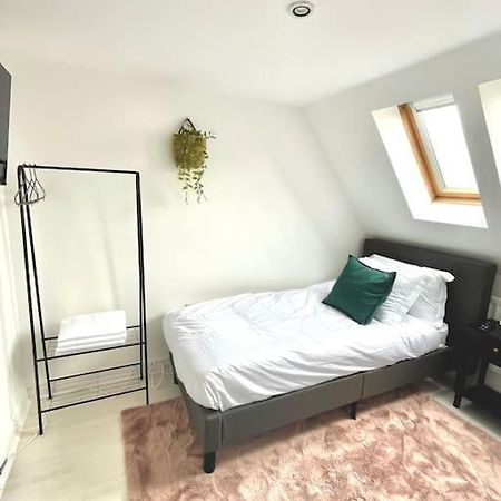 High-End 2 Bed Maisonette In Beaulieu Park Broomfield  المظهر الخارجي الصورة