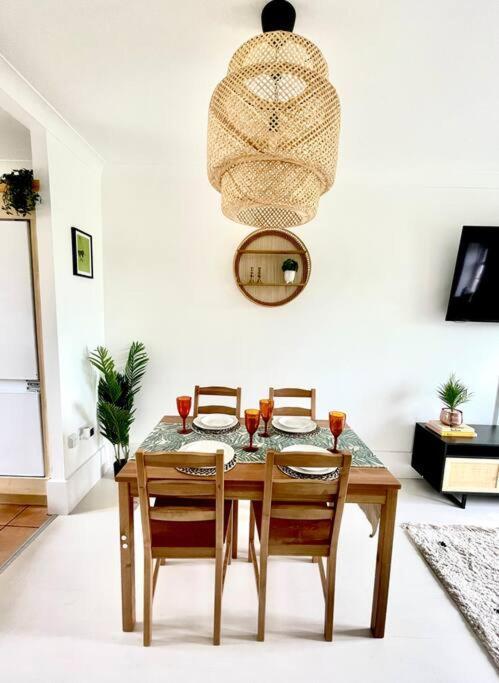 High-End 2 Bed Maisonette In Beaulieu Park Broomfield  المظهر الخارجي الصورة